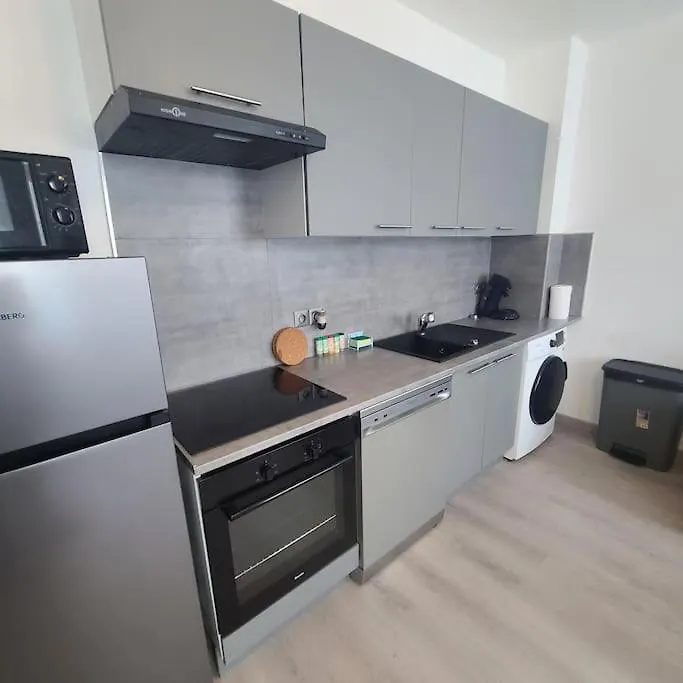 Apartment Appartement Brest Kerinou Avec Box Internet France